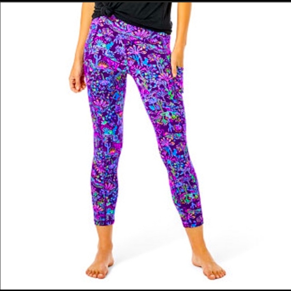 NWT Lilly Pulitzer Luxletic Weekender Mid-Rise Legging Purple Berry Colony Conga